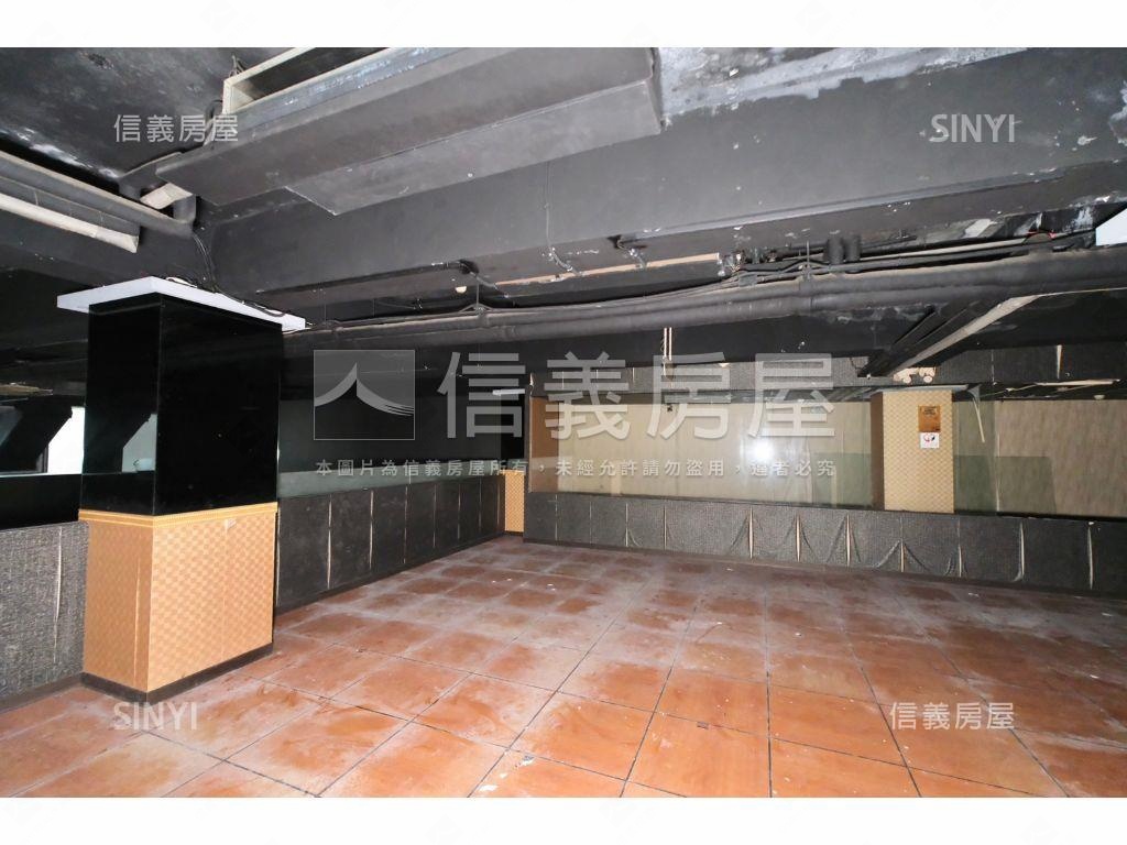 火車南站旁單層單戶商辦房屋室內格局與周邊環境