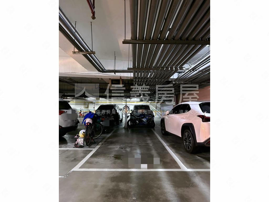 專任南屯震後三房平車速件房屋室內格局與周邊環境