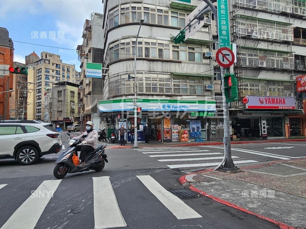 專任石牌捷運店面房屋室內格局與周邊環境