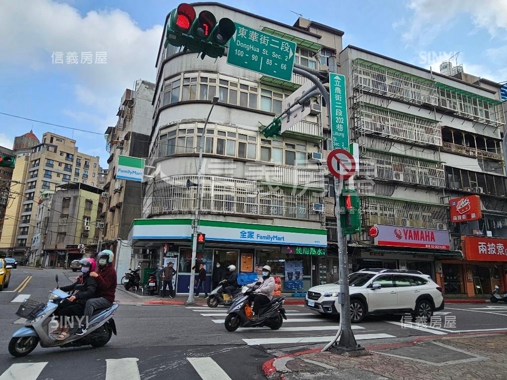 專任石牌捷運店面房屋室內格局與周邊環境