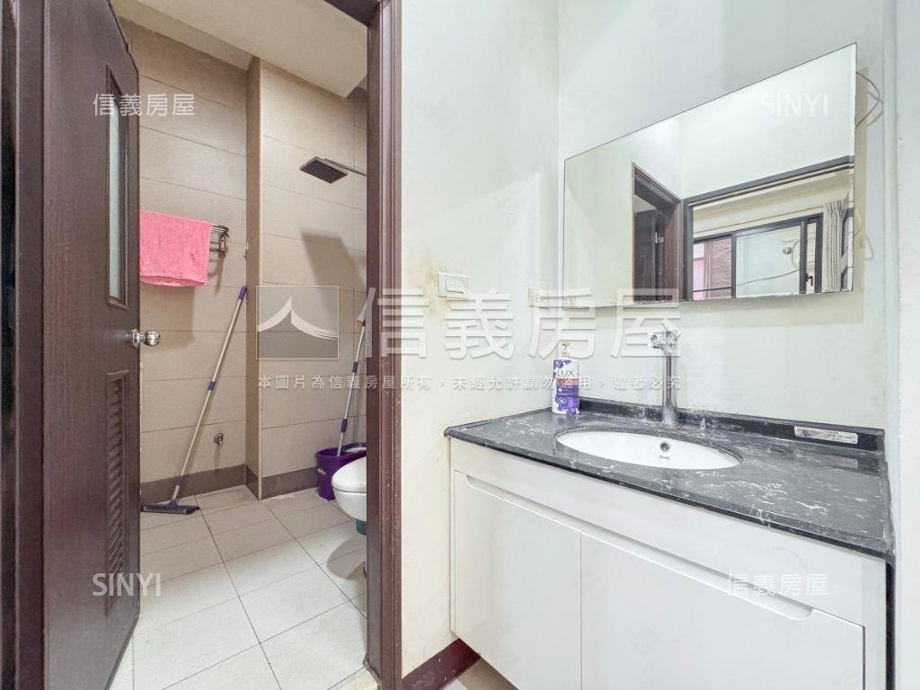 巴黎時尚年輕電梯兩房房屋室內格局與周邊環境