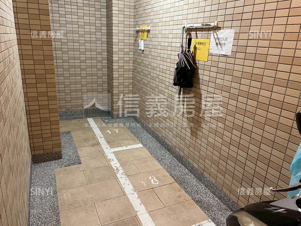 巴黎時尚年輕電梯兩房房屋室內格局與周邊環境