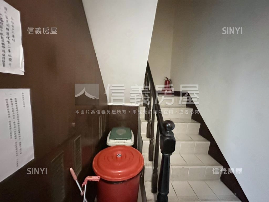 新板特區旁稀缺透天房屋室內格局與周邊環境