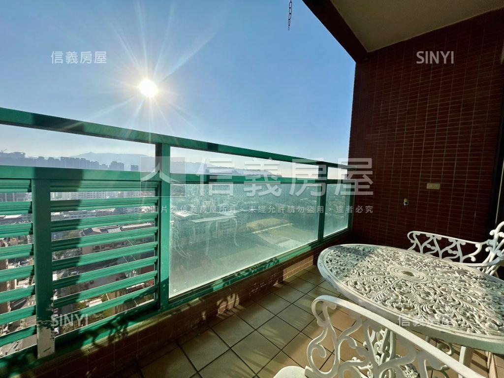 新案巨蛋捷運景觀四房平車房屋室內格局與周邊環境