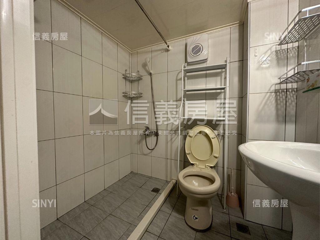 工學商圈★美兩房＋車位★房屋室內格局與周邊環境