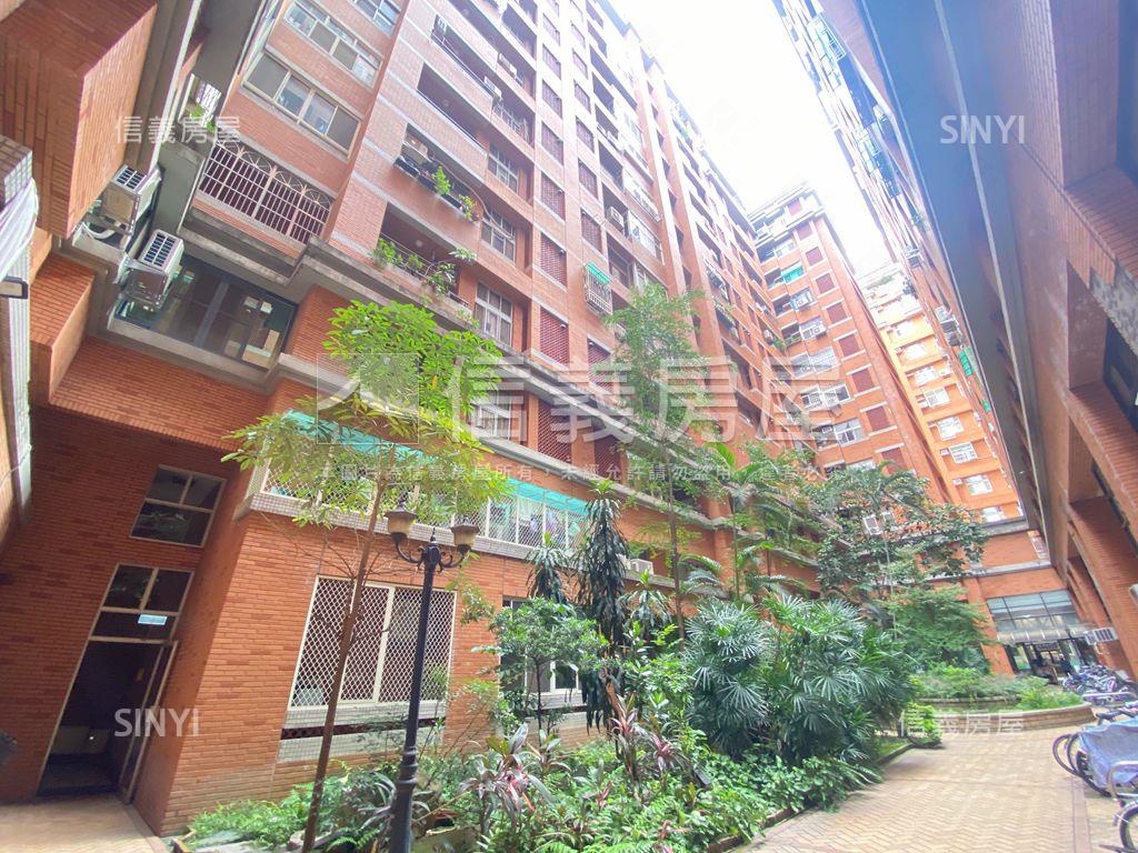 工學商圈★美兩房＋車位★房屋室內格局與周邊環境