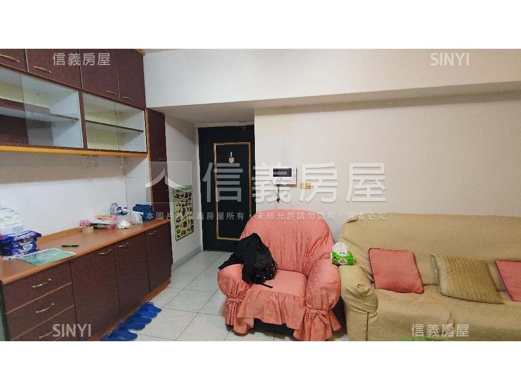 低總價電梯兩房房屋室內格局與周邊環境