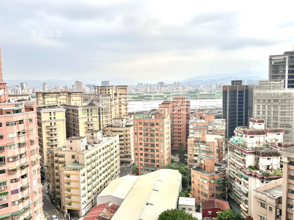 翔譽Ａ＋高樓景觀２房車房屋室內格局與周邊環境