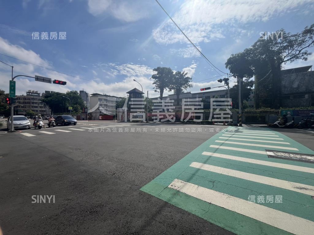 達麗冶翠兩房兩衛帝王戶房屋室內格局與周邊環境