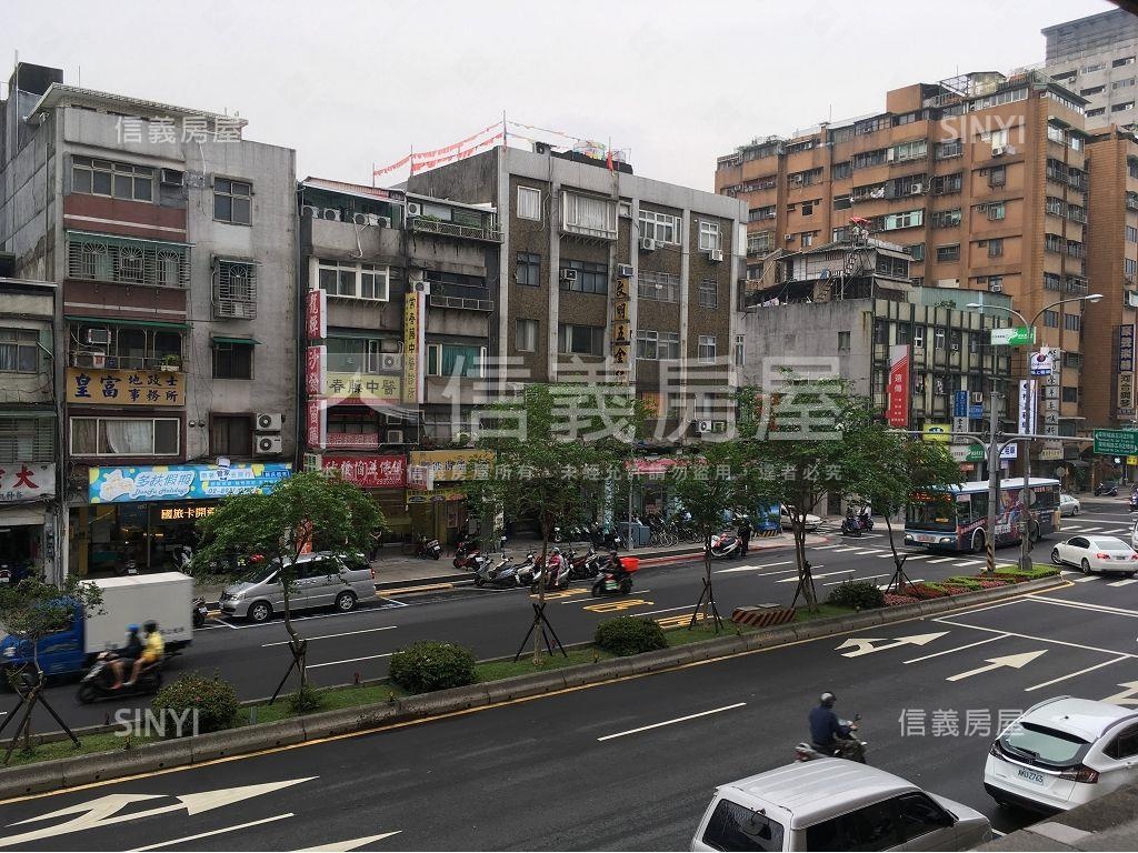 近萬隆捷運出口土地房屋室內格局與周邊環境