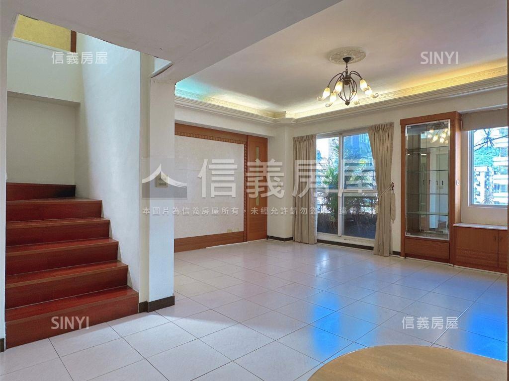 明水路稀有高樓露臺戶房屋室內格局與周邊環境