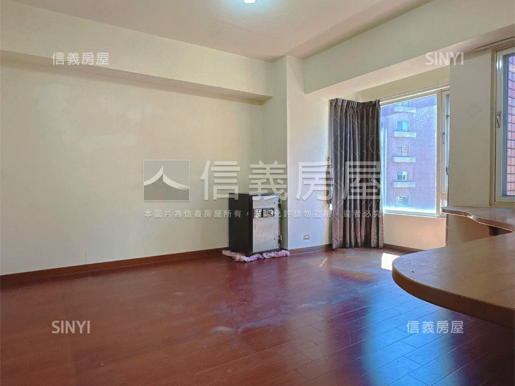 明水路稀有高樓露臺戶房屋室內格局與周邊環境