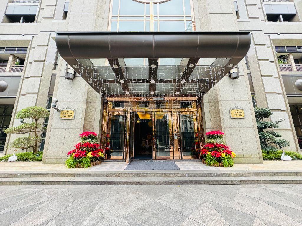 ★信義計劃．質感露台御所房屋室內格局與周邊環境