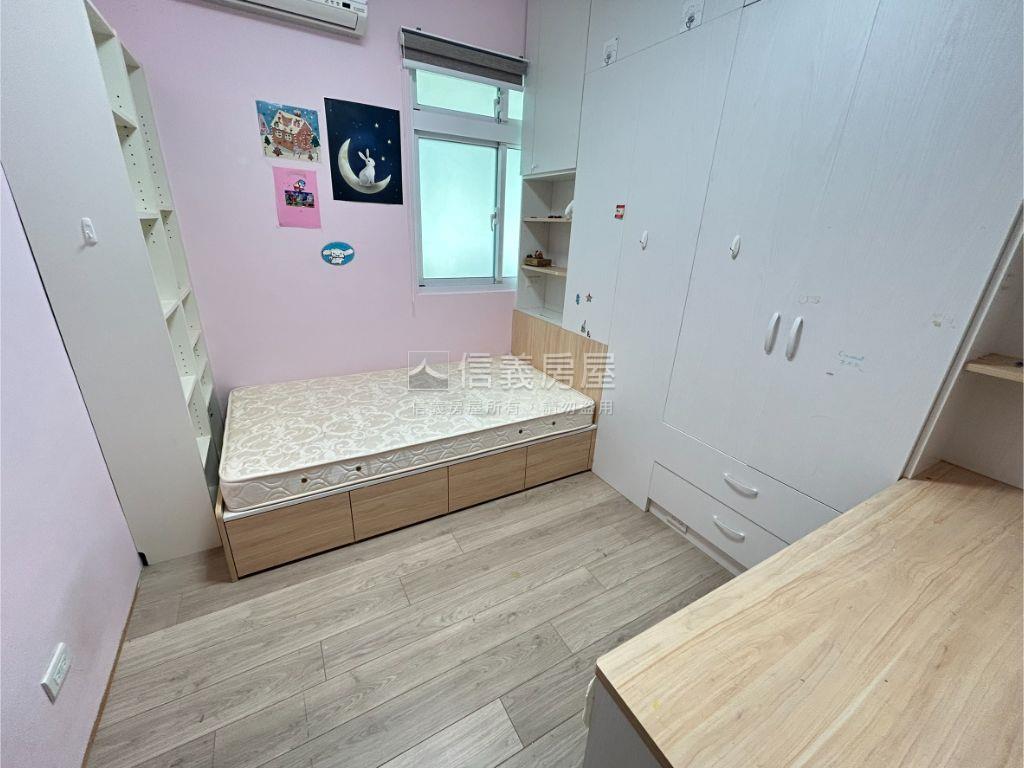 專任七張捷運公園３樓房屋室內格局與周邊環境