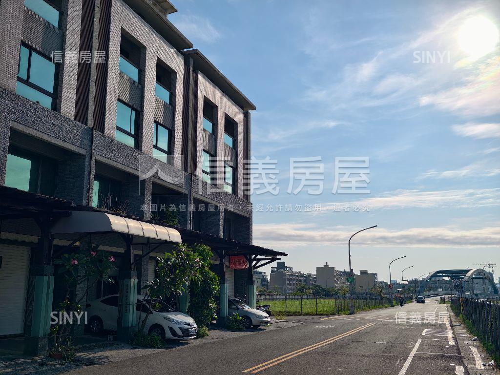 頂新特區正街車墅房屋室內格局與周邊環境