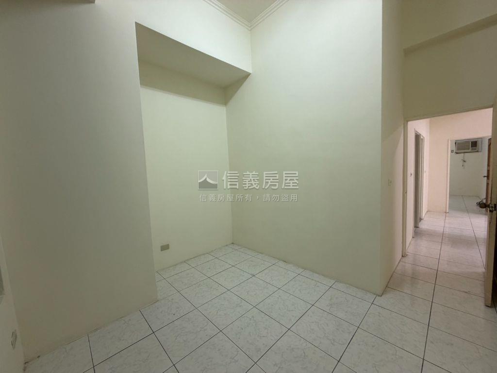 未來捷運站一樓美居房屋室內格局與周邊環境