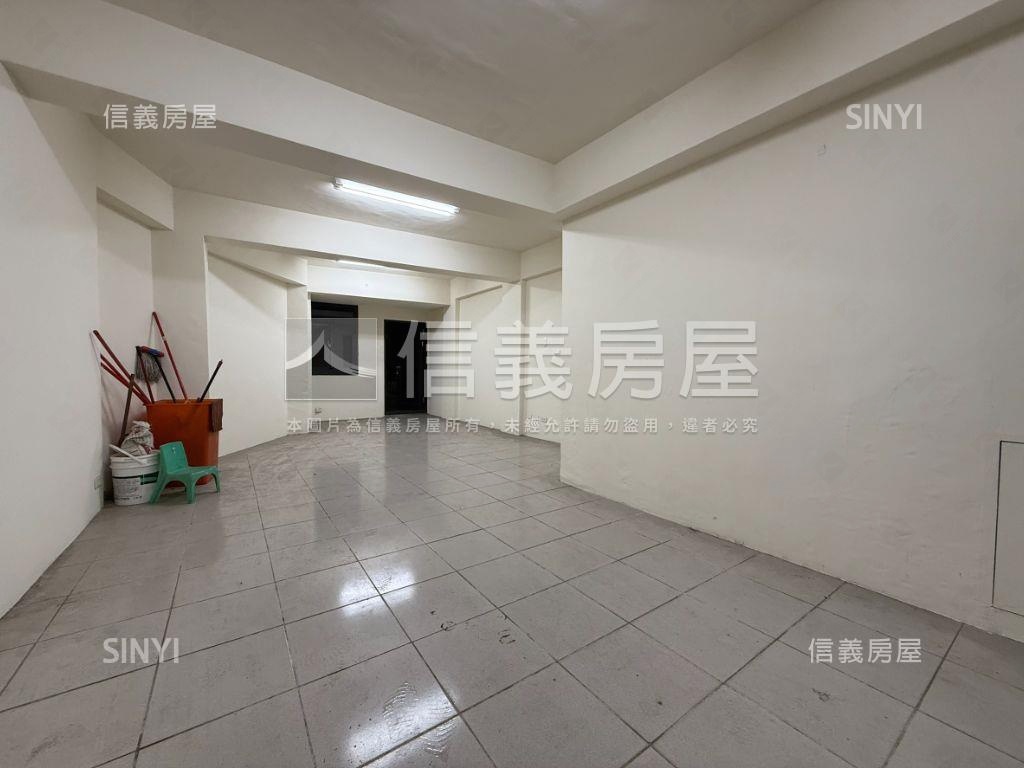 西區重新整理透天房屋室內格局與周邊環境