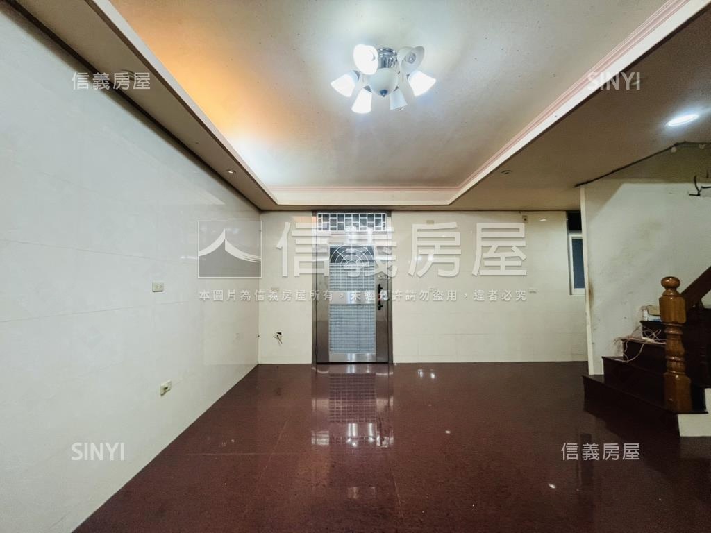 後站國產朝南方便停車透天房屋室內格局與周邊環境