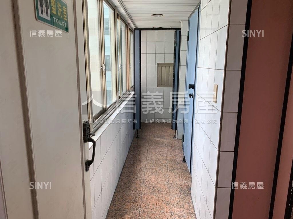 世貿ＩＣ小坪數辦公車位房屋室內格局與周邊環境