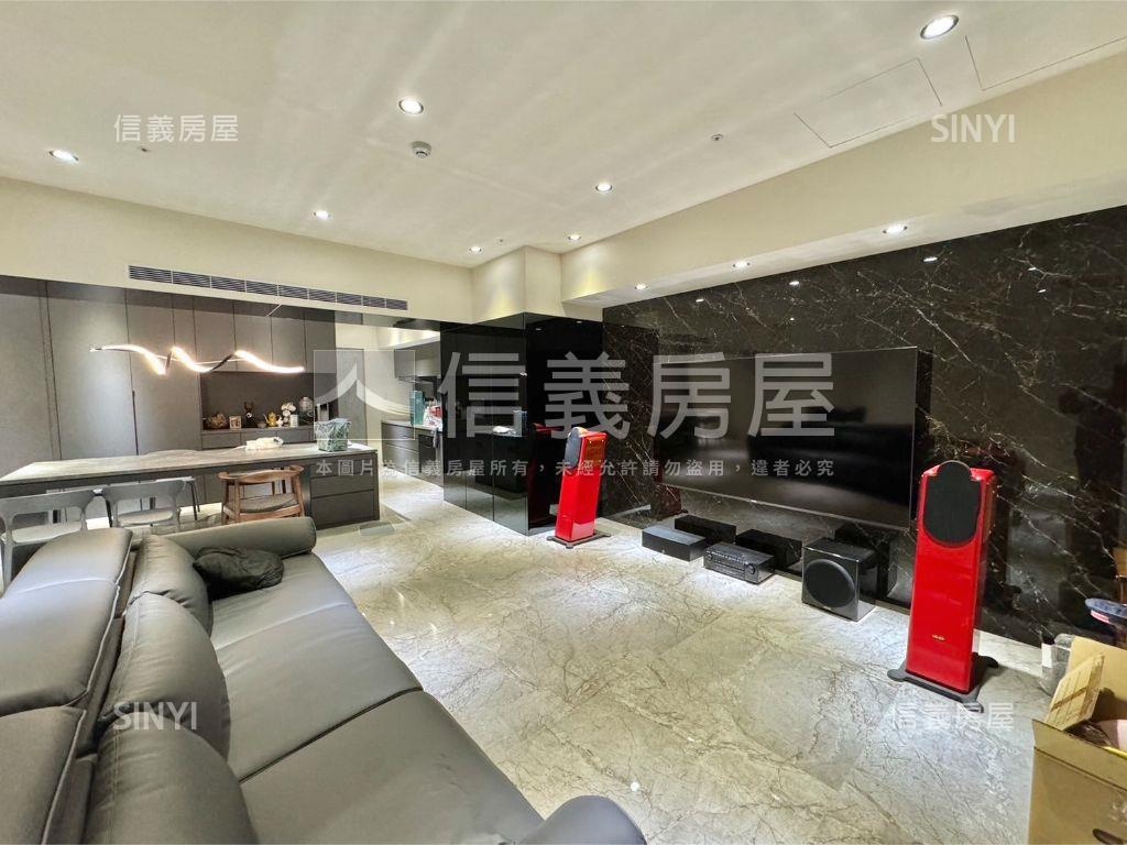 美術館精裝三房平車房屋室內格局與周邊環境