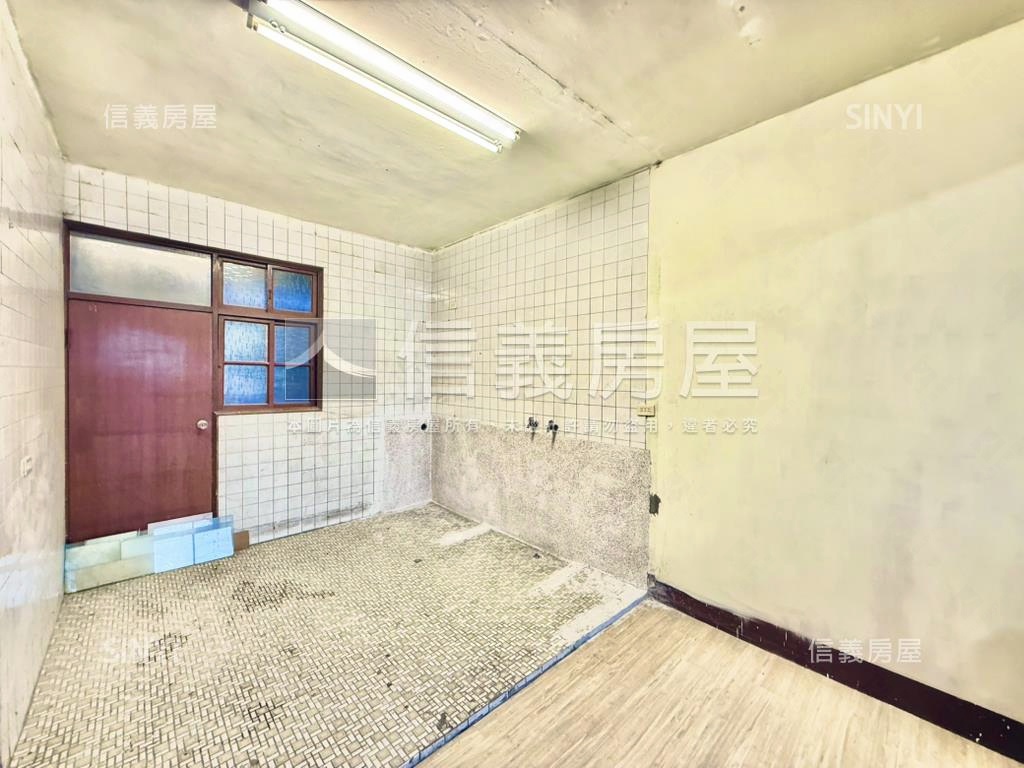 崎頂熱區黃金店面房屋室內格局與周邊環境