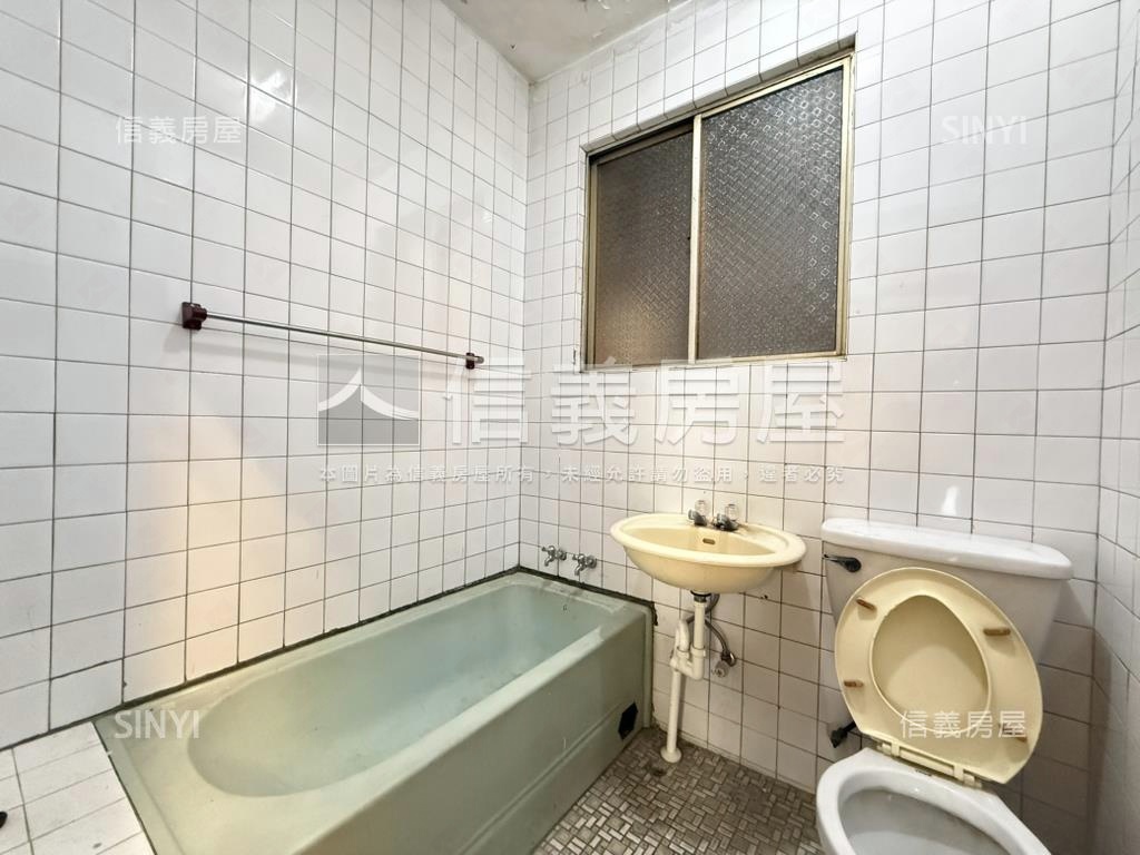 崎頂熱區黃金店面房屋室內格局與周邊環境