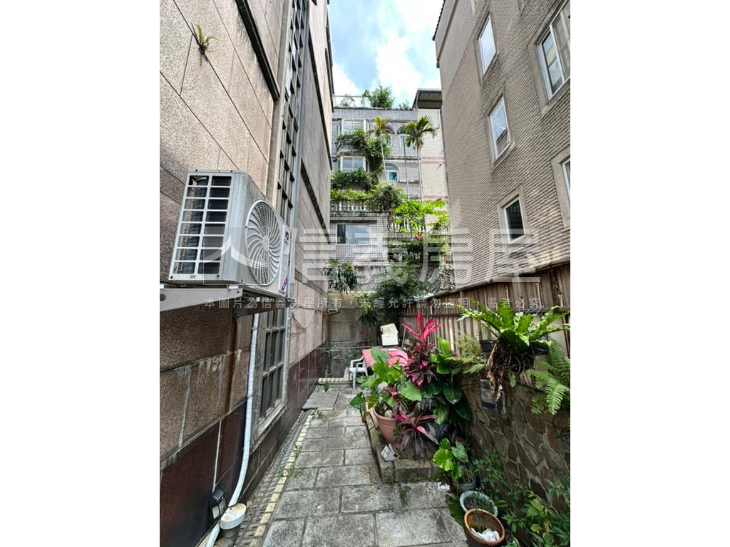 【別墅】薇閣車庫庭院房屋室內格局與周邊環境