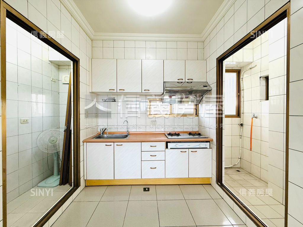 龍鎮電梯·高樓景觀房房屋室內格局與周邊環境