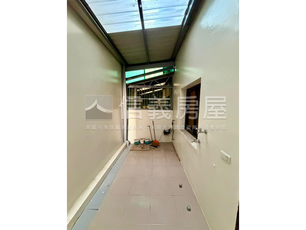 近秀傳全新整理透天房屋室內格局與周邊環境