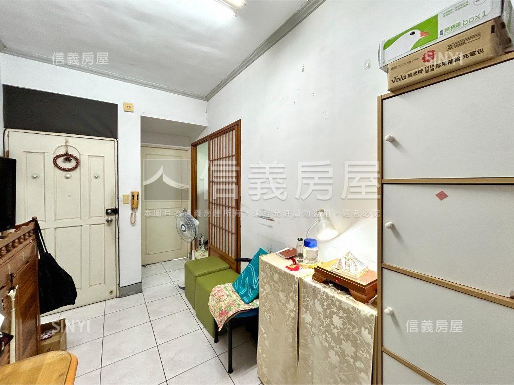 金華國中低總３房３樓房屋室內格局與周邊環境