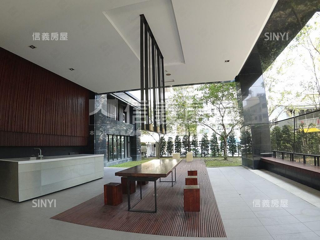 興大湛優質三房雙車位房屋室內格局與周邊環境