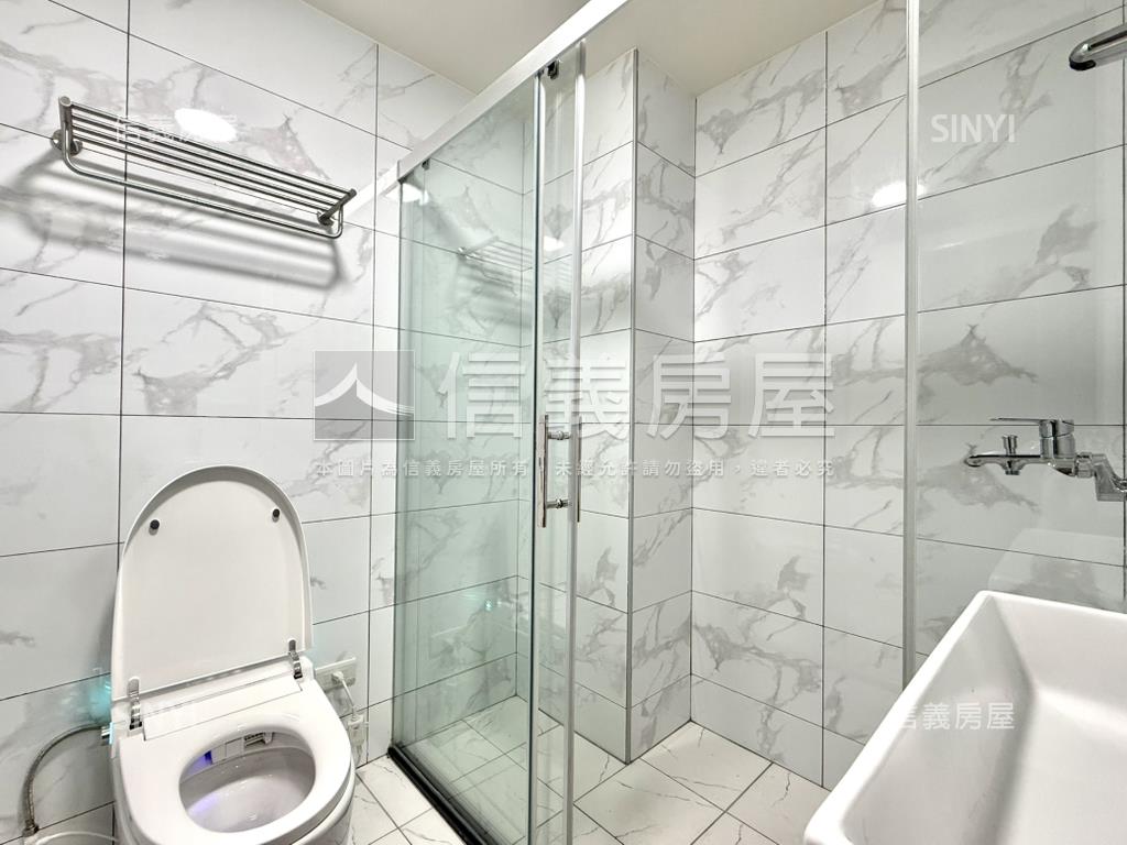 築康安安精美電梯２房房屋室內格局與周邊環境