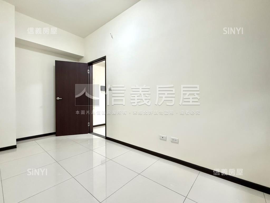 築康安安精美電梯２房房屋室內格局與周邊環境