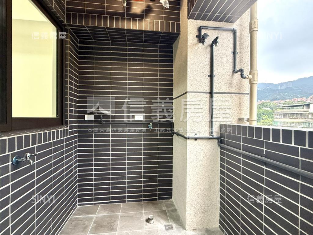 築康安安精美電梯２房房屋室內格局與周邊環境