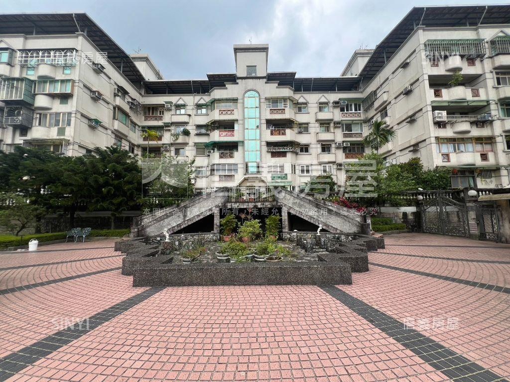 ★羅馬山莊★四房車位房屋室內格局與周邊環境