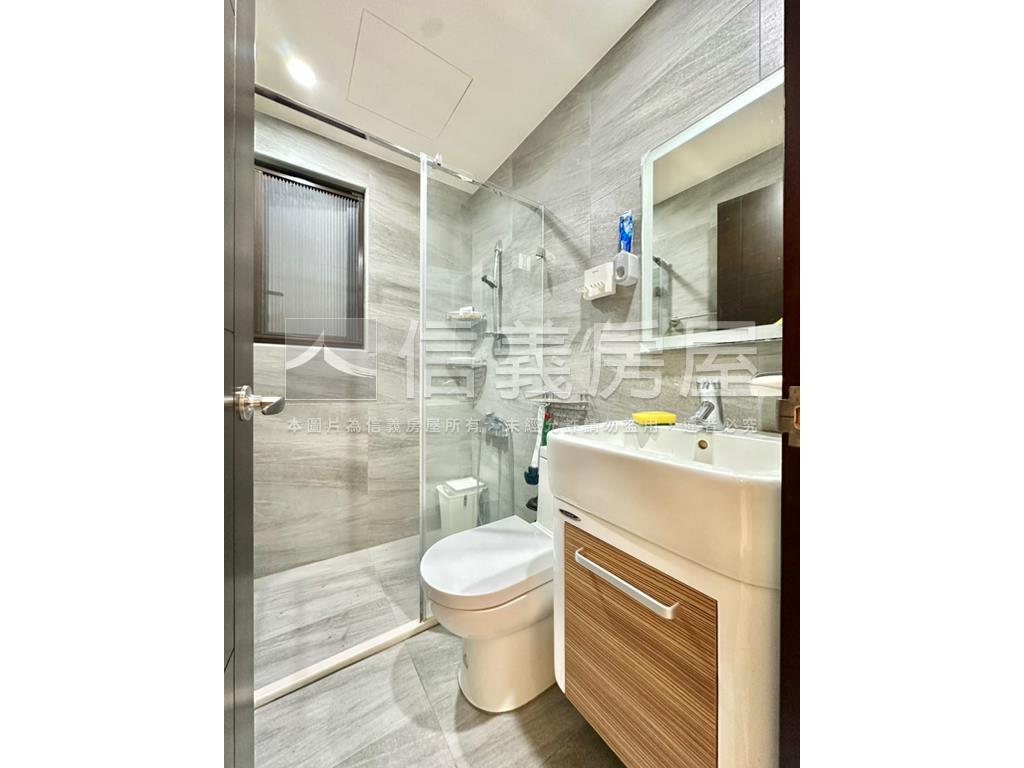 屋豊香＊挑高兩房＊雙衛浴房屋室內格局與周邊環境