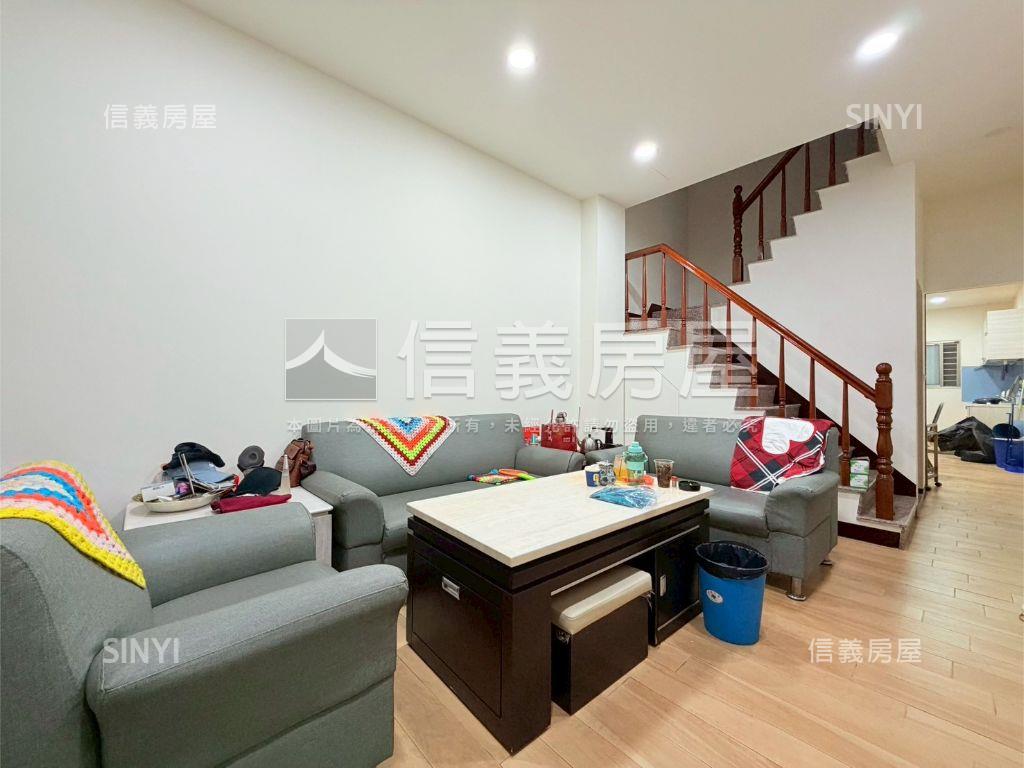 五甲商圈漂亮透天房屋室內格局與周邊環境