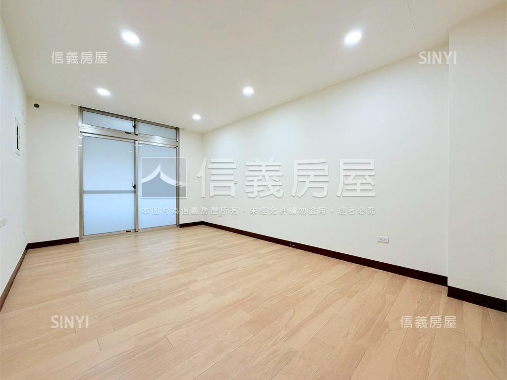 五甲商圈漂亮透天房屋室內格局與周邊環境