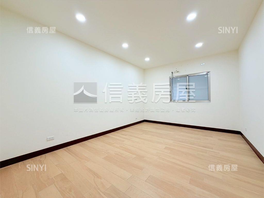 五甲商圈漂亮透天房屋室內格局與周邊環境