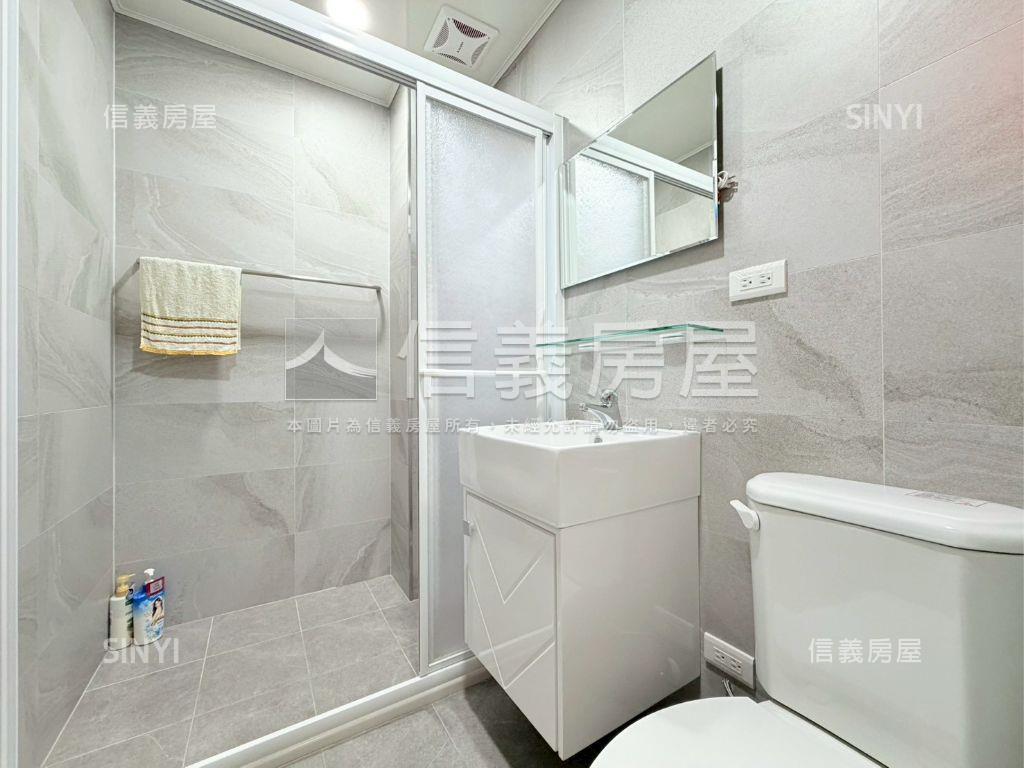 五甲商圈漂亮透天房屋室內格局與周邊環境