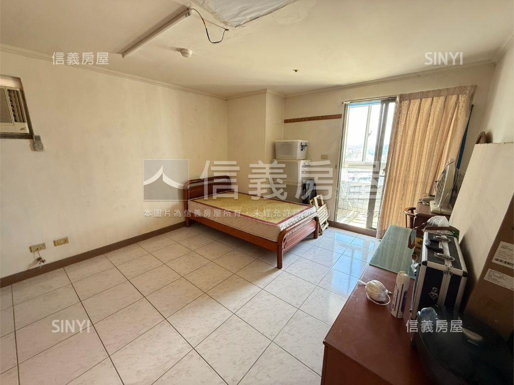 近未來捷運站高樓美景三房房屋室內格局與周邊環境