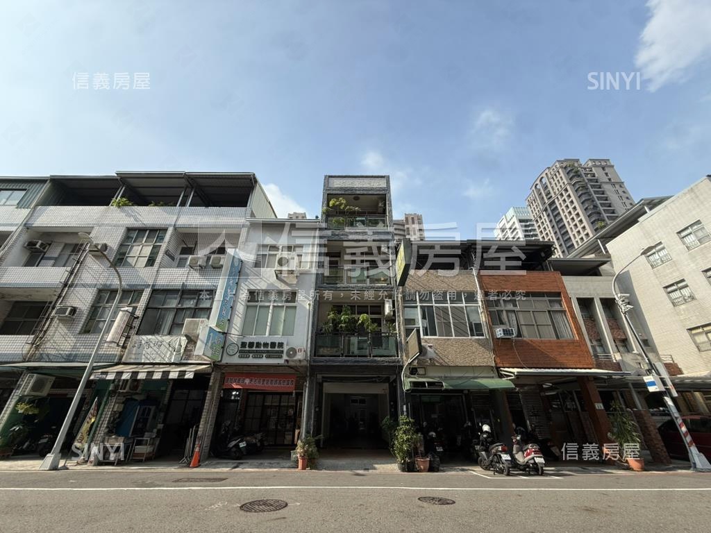 近市政府文化中心騎樓透店房屋室內格局與周邊環境