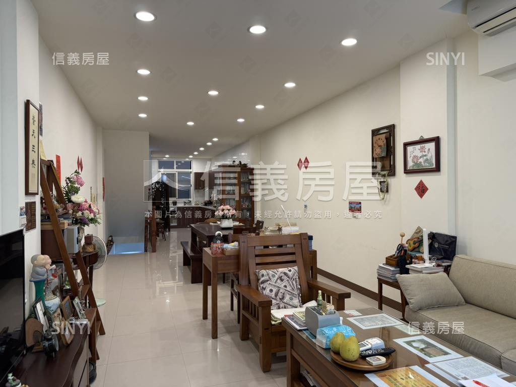 近市政府文化中心騎樓透店房屋室內格局與周邊環境