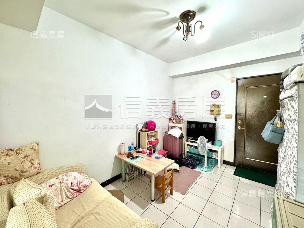 景安捷運輕奢正１房房屋室內格局與周邊環境