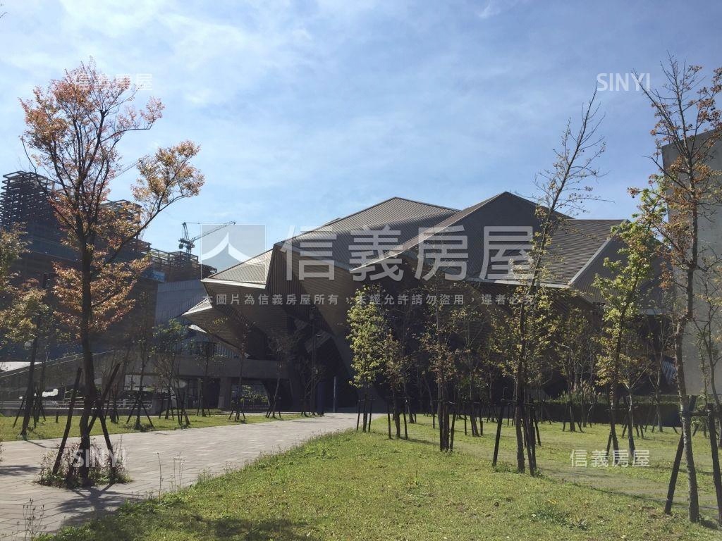 ★近展館低總價★橫科店面房屋室內格局與周邊環境