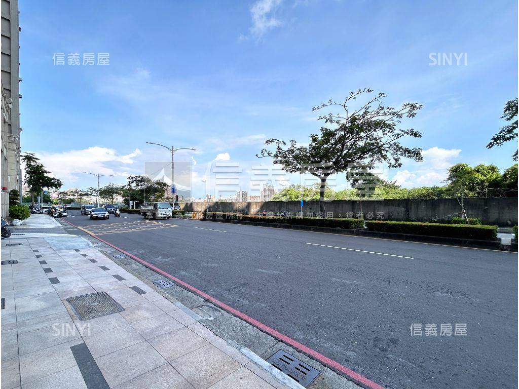 ３１期首席三房平車房屋室內格局與周邊環境