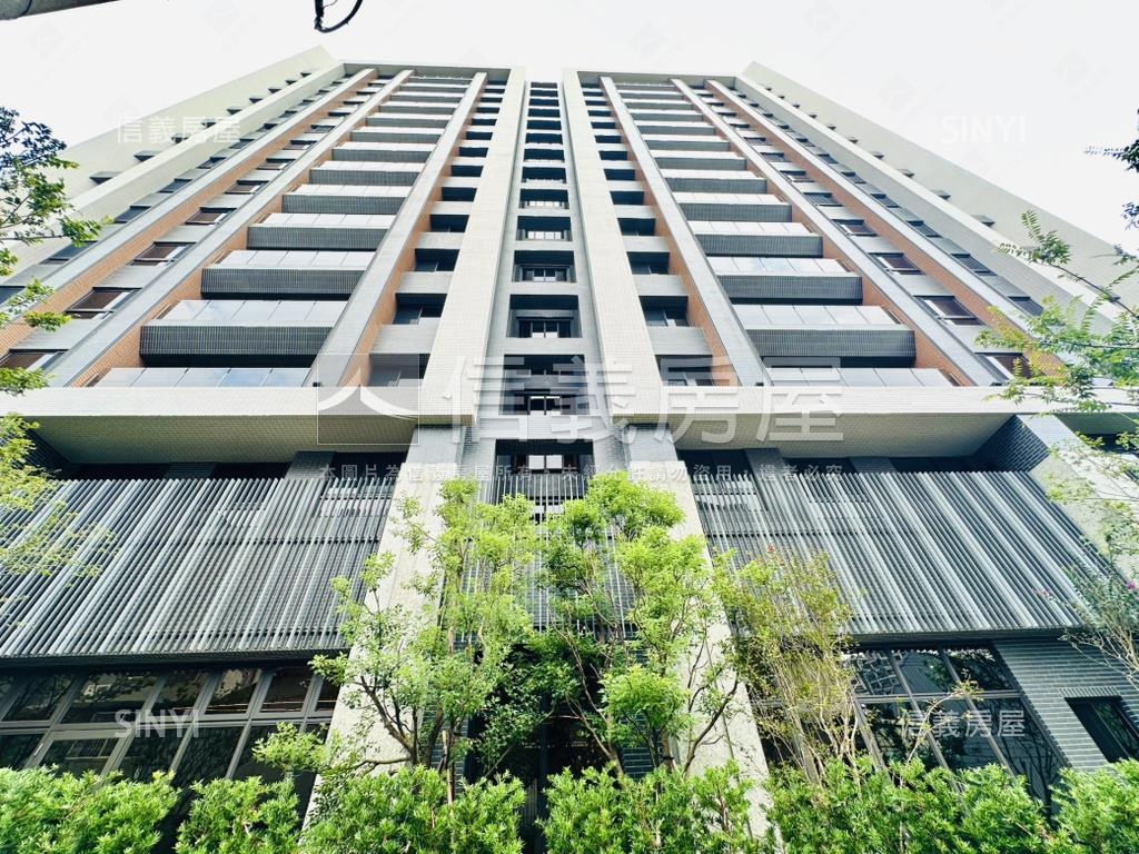 近中山醫全新未住兩房平車房屋室內格局與周邊環境