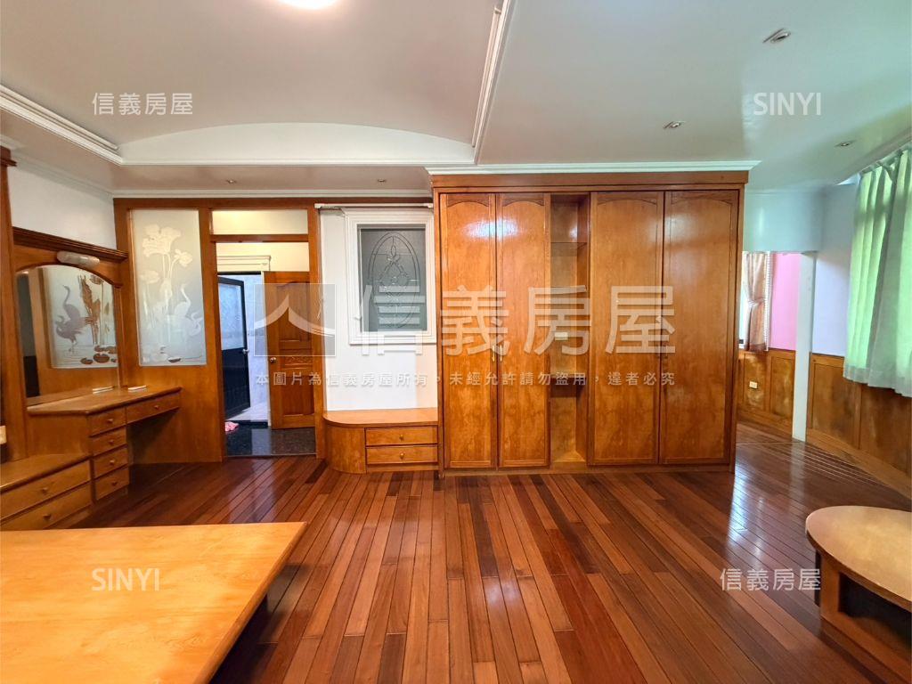 空軍官校協德街上三角窗房屋室內格局與周邊環境