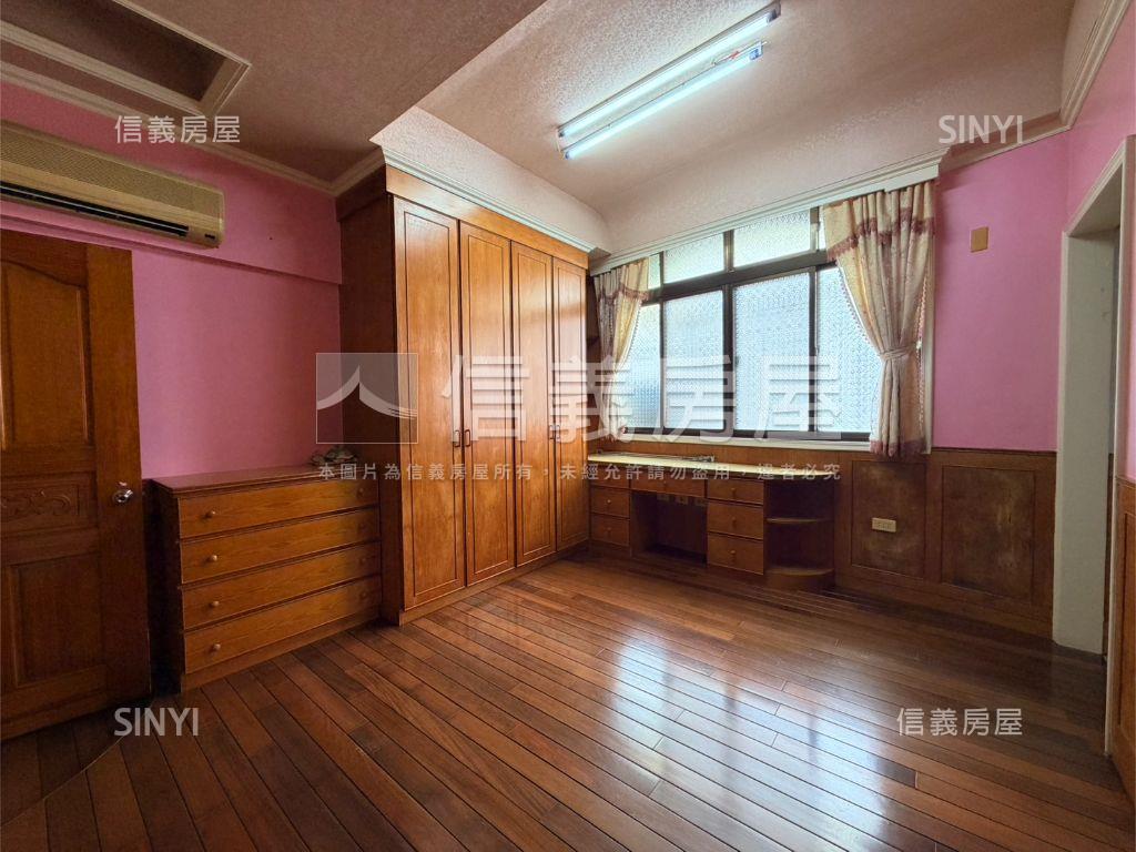 空軍官校協德街上三角窗房屋室內格局與周邊環境