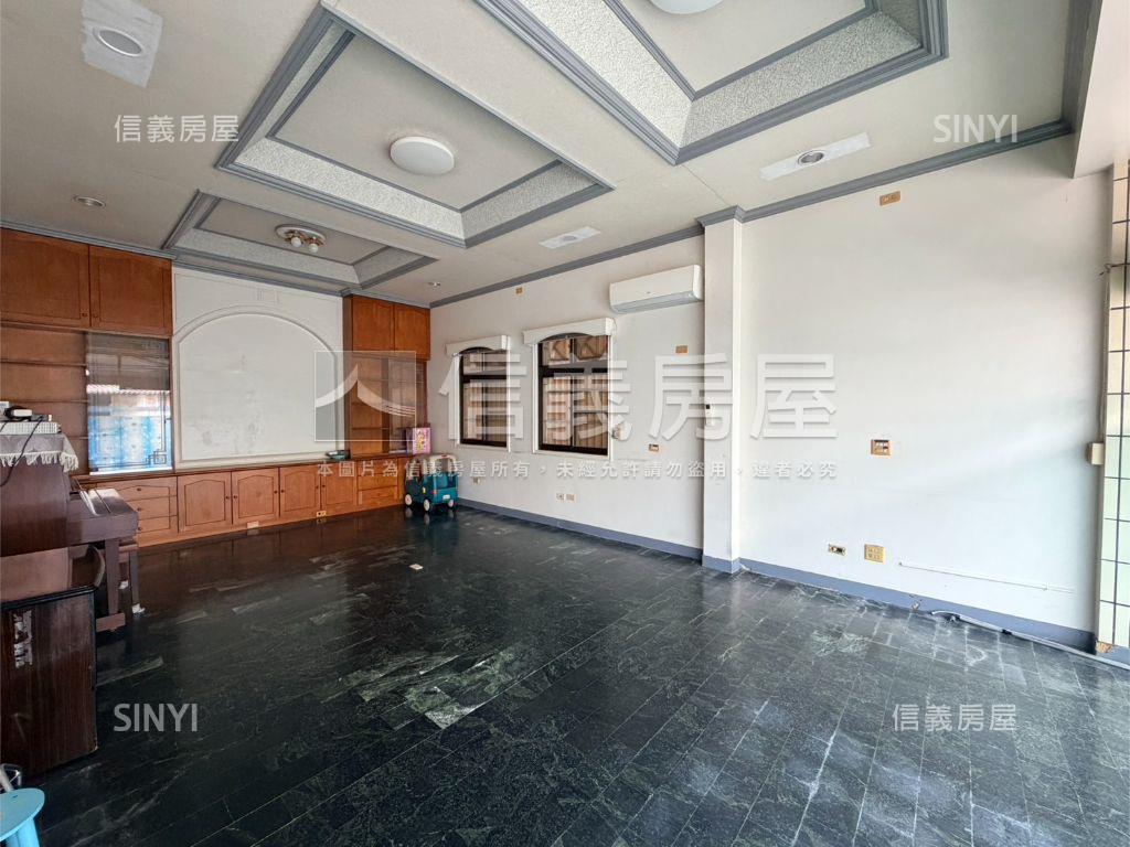 空軍官校協德街上三角窗房屋室內格局與周邊環境